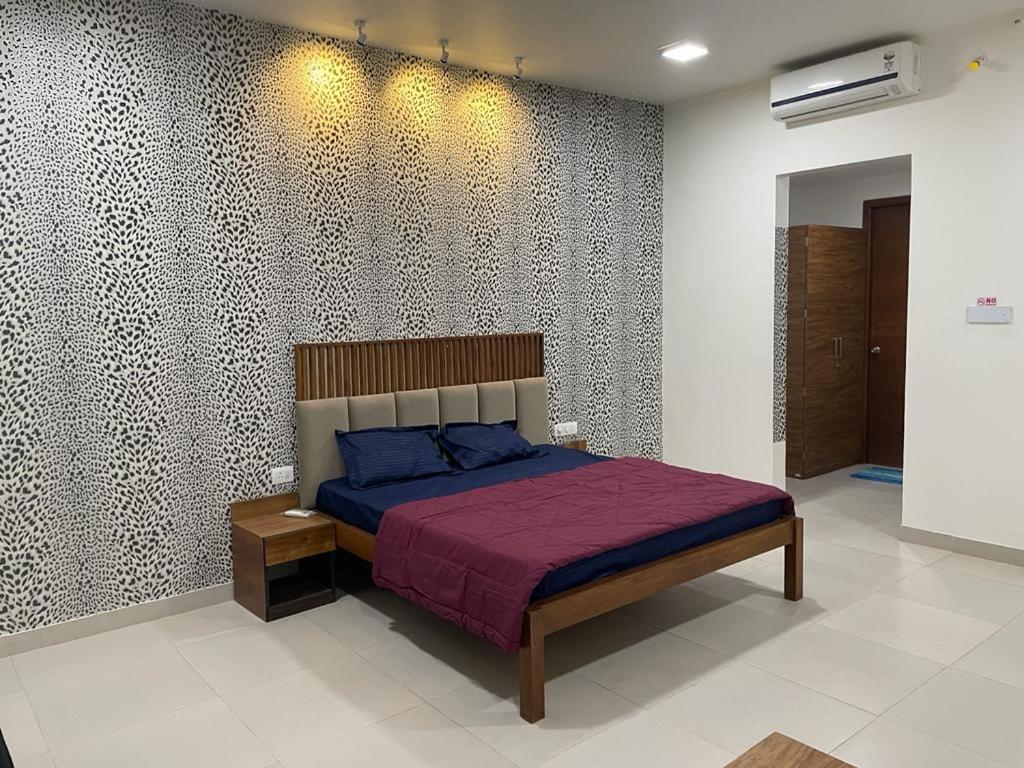 Royal Nest Premium - Housity