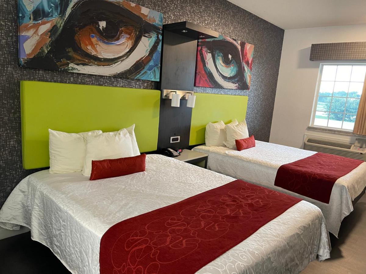 Lindsay Inn - Housity
