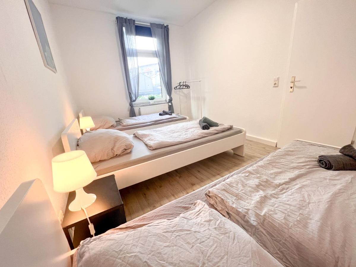 3 Zimmer mit 6 Betten zentral in Hagen, große Küche, neues Bad, 7min zur A1 - Housity