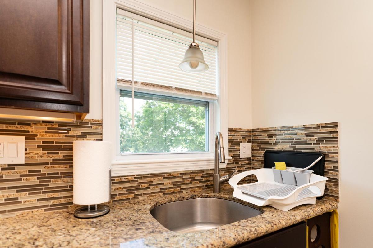 988 New! Boston Bliss - Cozy & Lovely Getaway - Housity