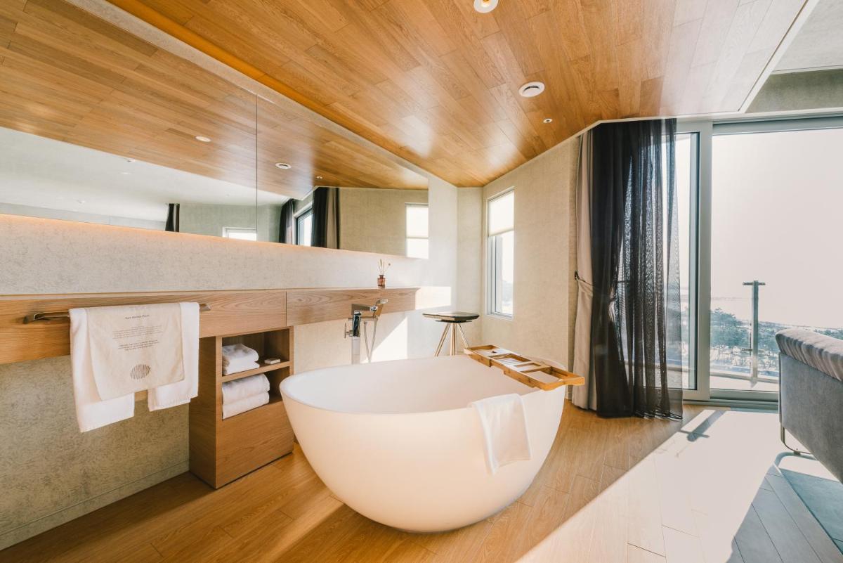 Nest Hotel Incheon - Housity