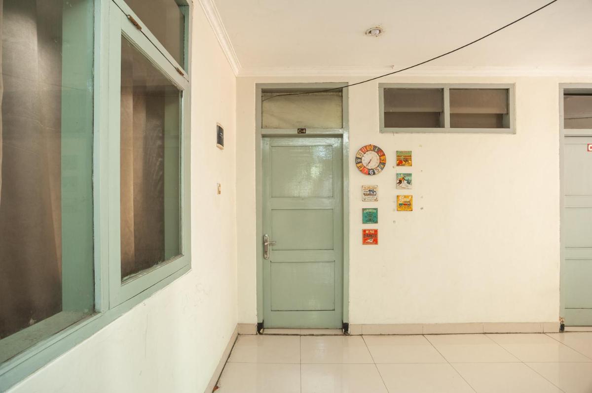 RedDoorz Plus near RS PMI Bogor - Housity