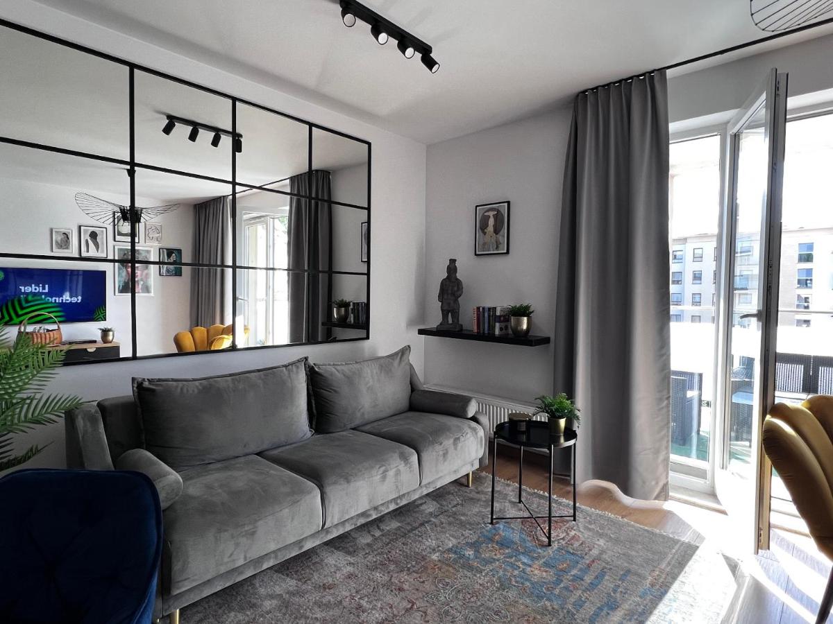 Nr 1 EUROPA22 Apartament Sen jak w pięciogwiazdkowym hotelu CENTRUM Miasta Tomaszów Maz Osiedle BROWARNA Garaż opcjonalnie Check-in 13 - Housity