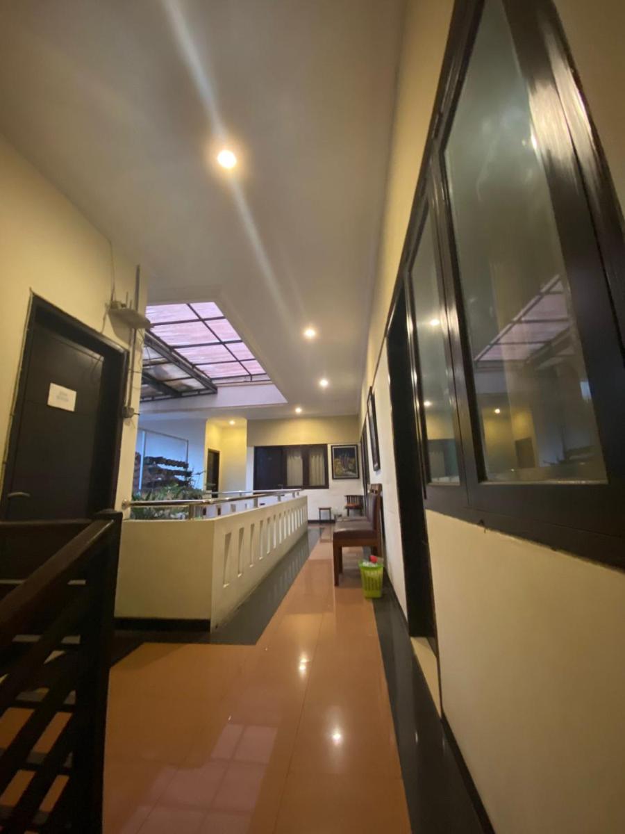 Bandoeng Guest House by Pesen Kamar - Housity