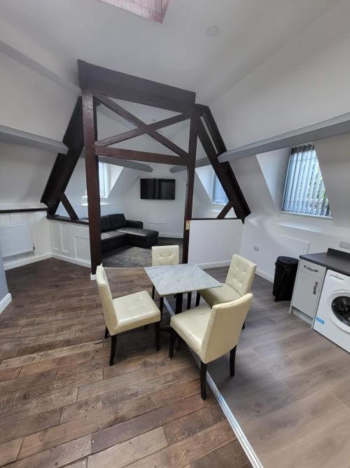 Avenue Apartments - Housity