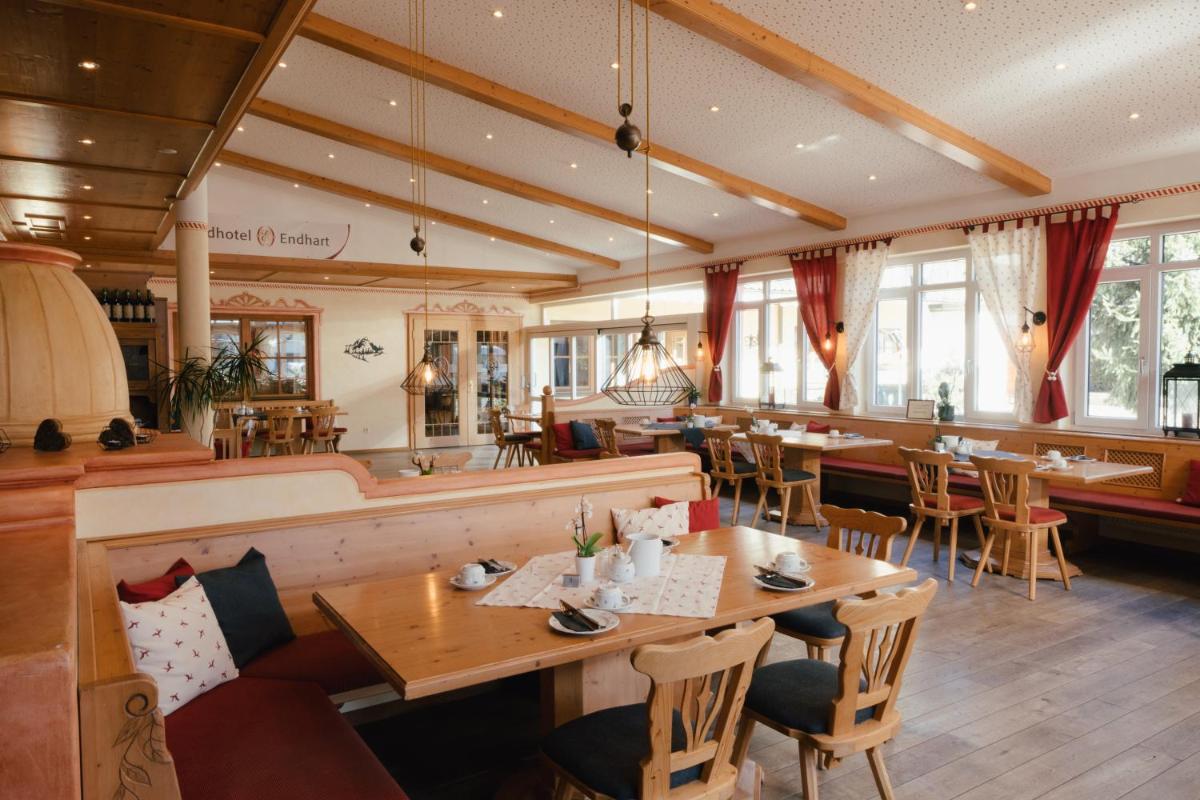 Landhotel Endhart - Housity