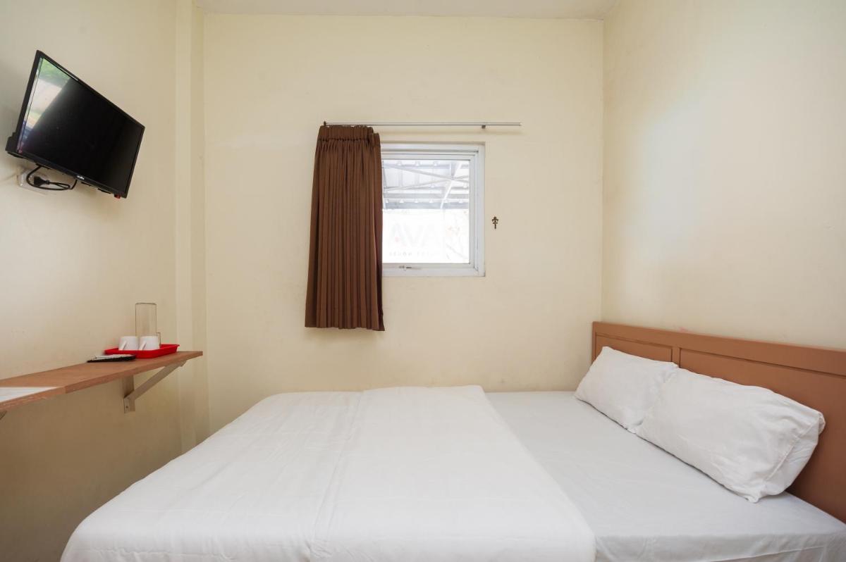 Suitetrails - AVA Guesthouse Mitra RedDoorz Lampung