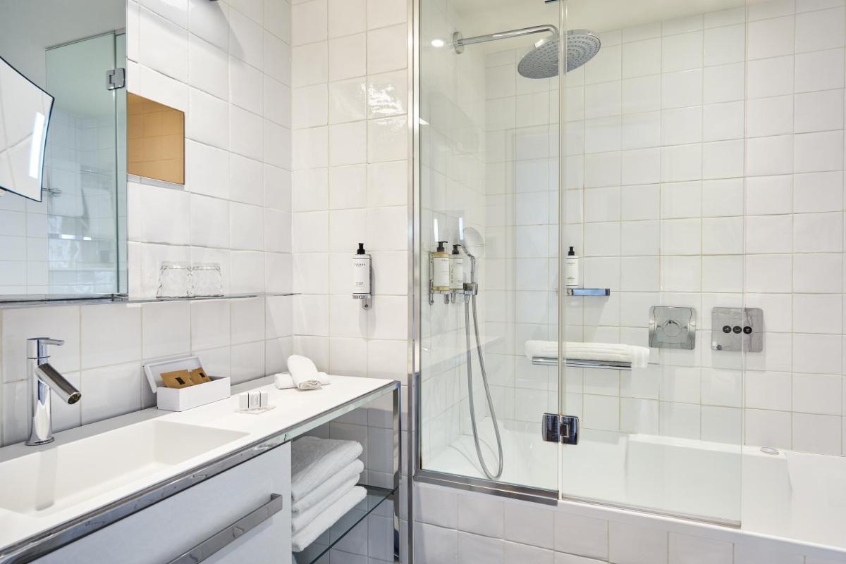 Salle de bains dans l'établissement Boutet Bastille Hotel Paris - MGallery Collection