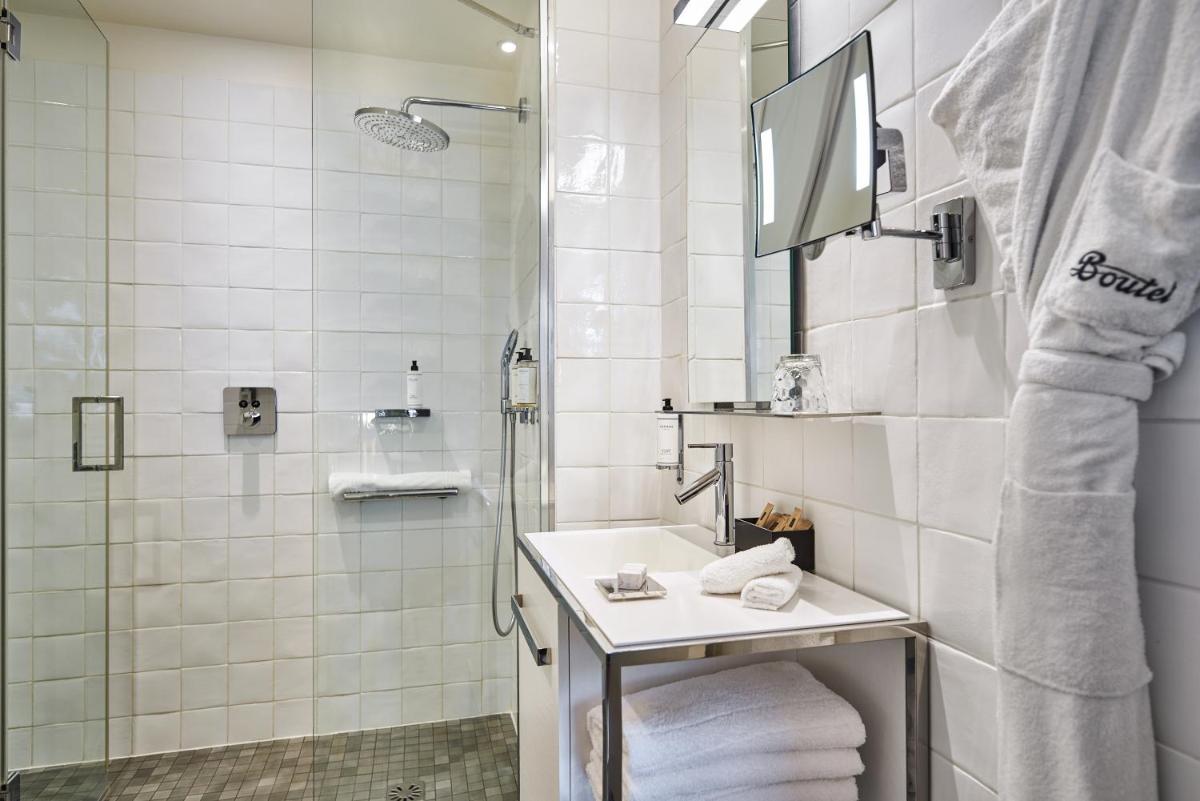 Salle de bains dans l'établissement Boutet Bastille Hotel Paris - MGallery Collection