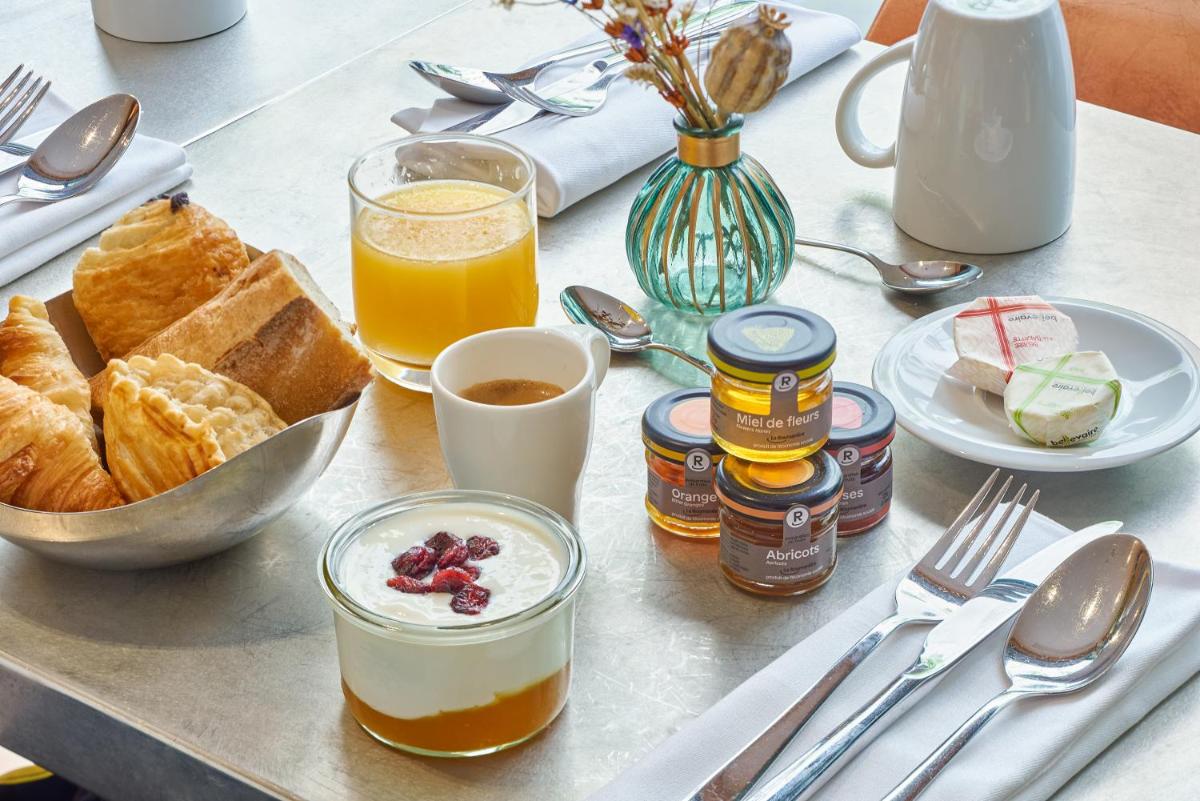 Nourriture dans l'hôtel ou à proximité