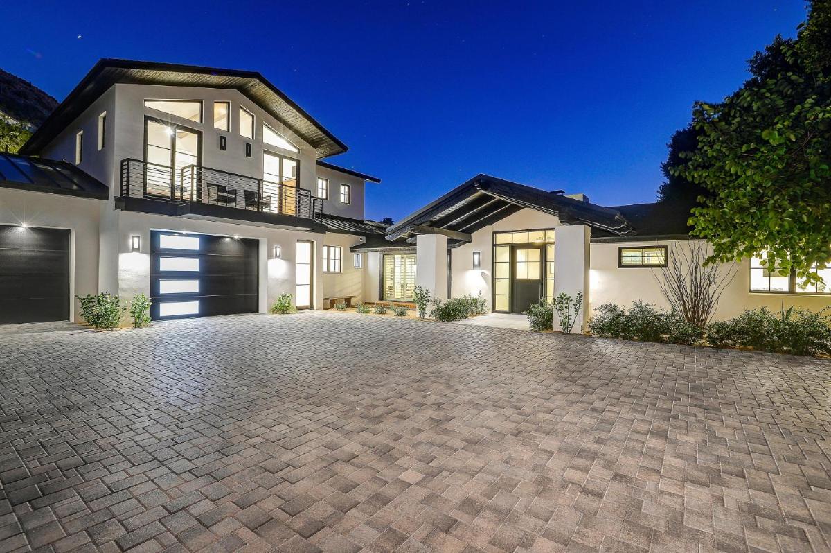 6BR - Mountainside Manor - Housity