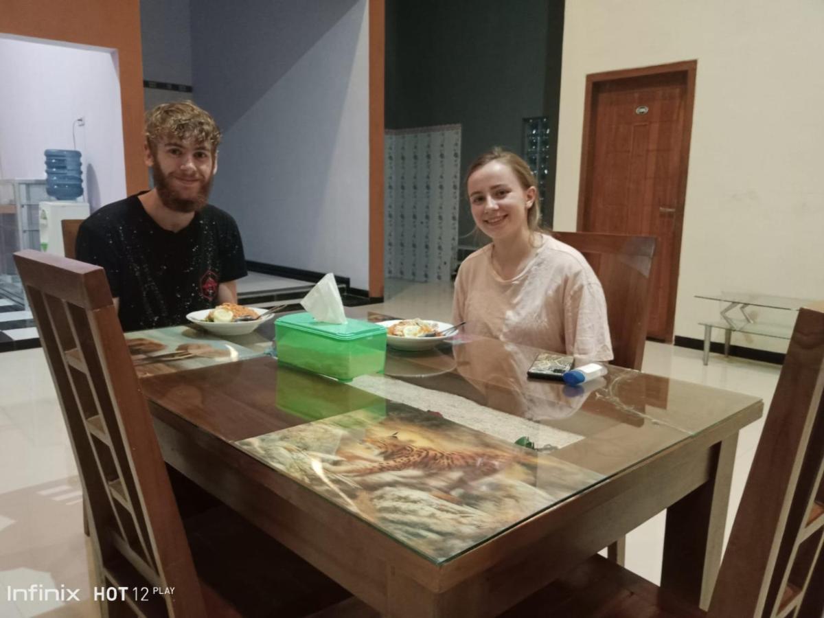 HALFWAY House - Housity