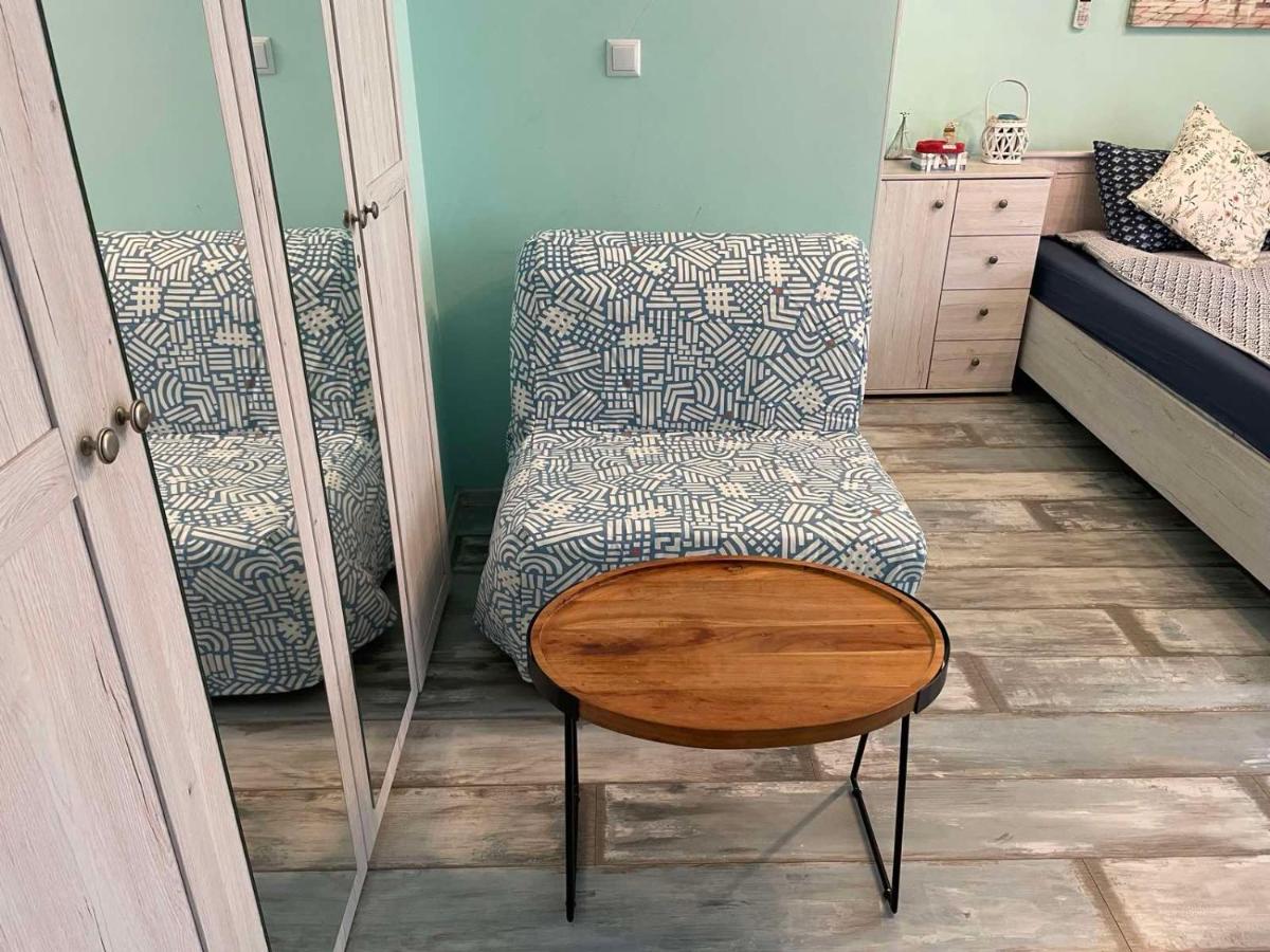 Bright 1BD Apartment with Nice Terrace - Housity