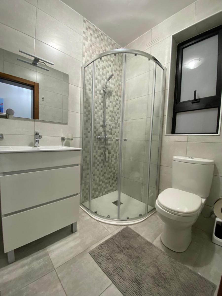 F1 2 St Julians, Private room, bathroom & living shared - Housity