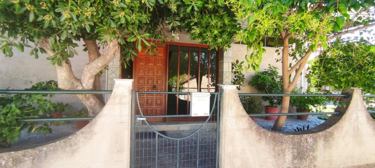 An Entire studio- Farida-Free Parking-Wifi - Housity