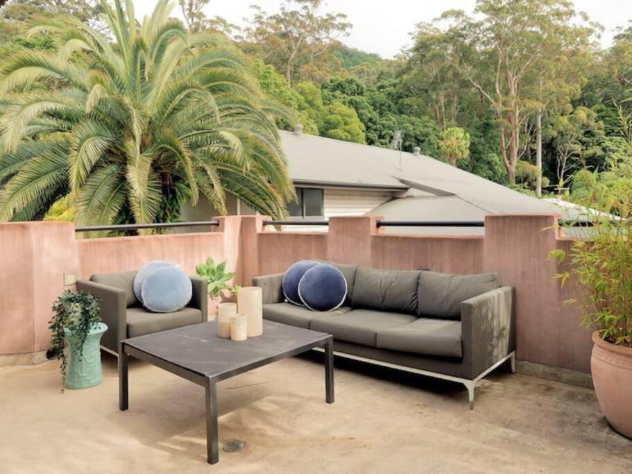 Luxury Thirroul Resort Home Pool Spa Home Theatre - Housity