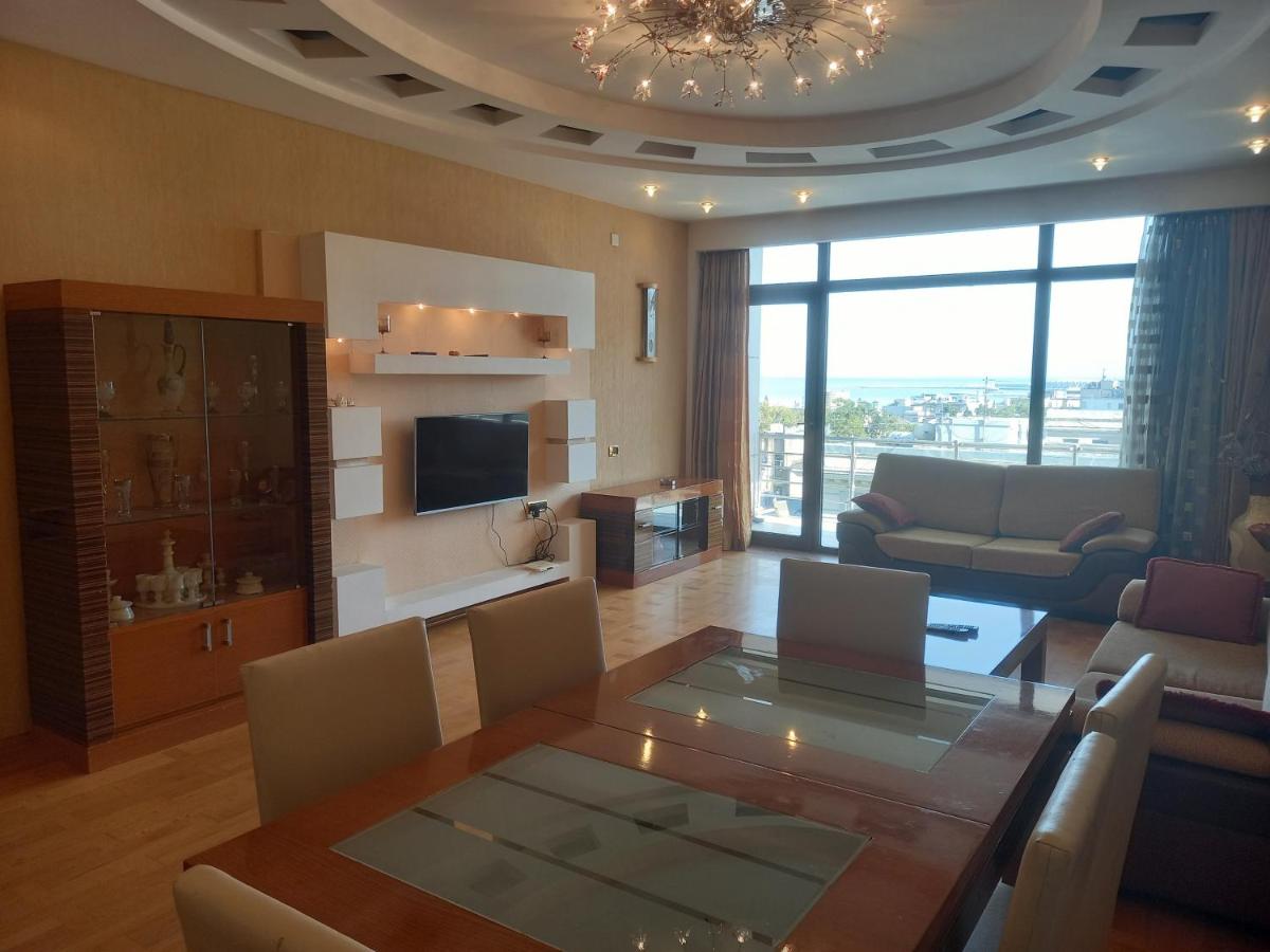 Flame Towers view apartment - Housity