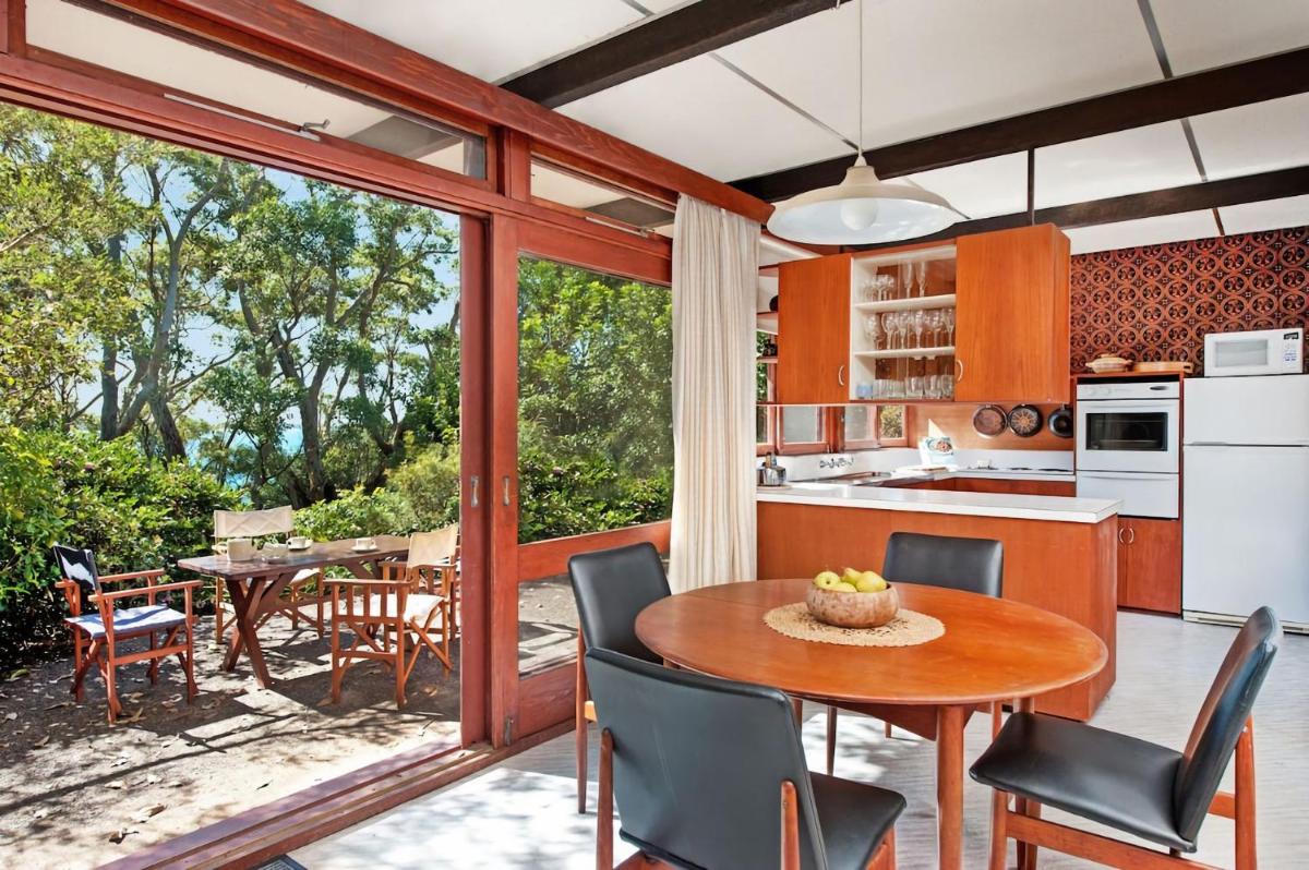 Retro Japanese Masterpiece - Housity