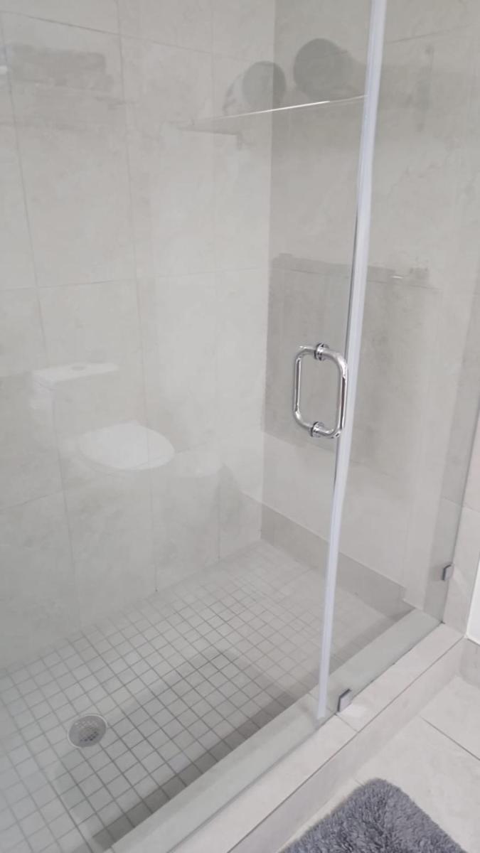 5350 Park inn Suite - Housity