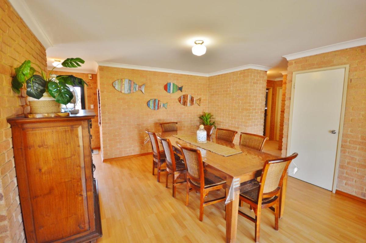 Ogtavia - Kalbarri WA - Housity