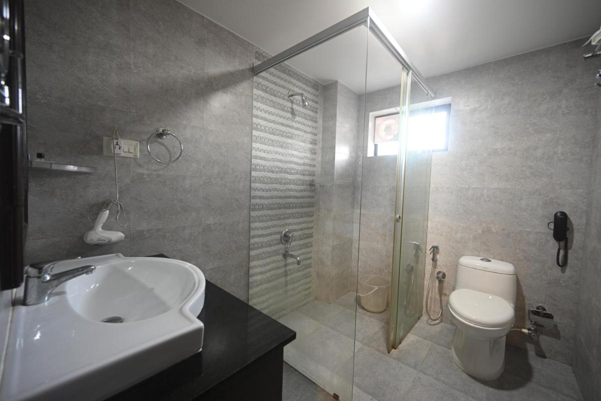 Hotel Bhagavath Gardens - Housity