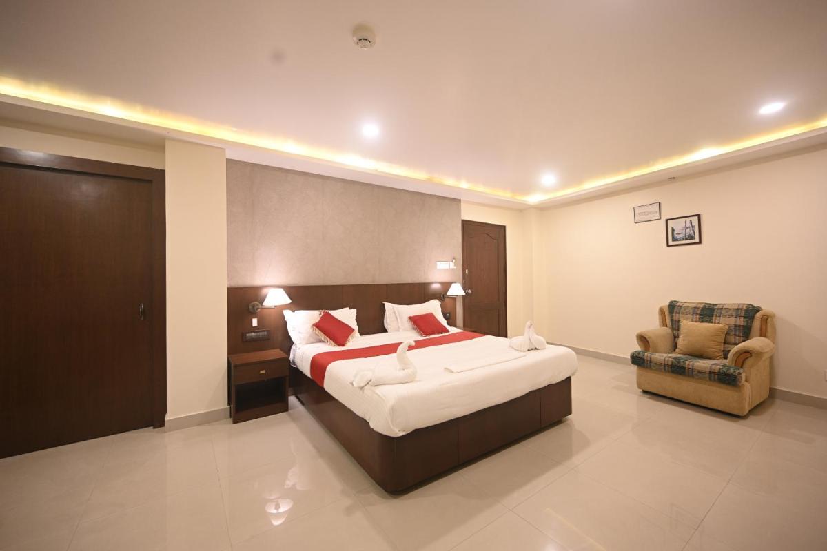 Hotel Bhagavath Gardens - Housity