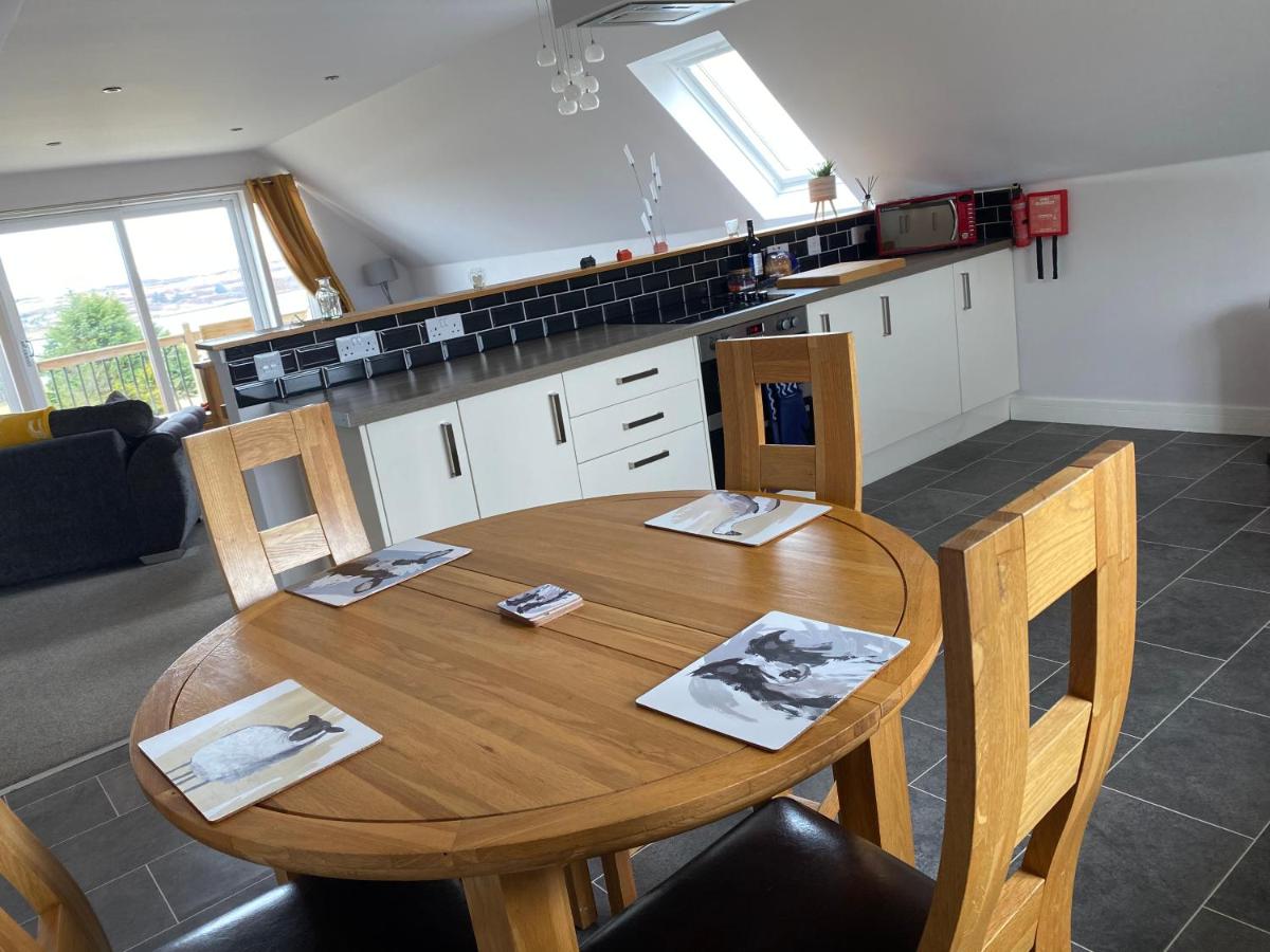 Lochview Chalet - Housity