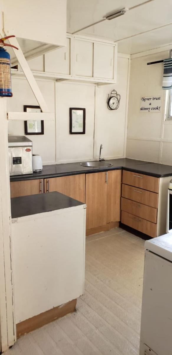 Houseboat with aircon and splash pool - 2128 - Housity