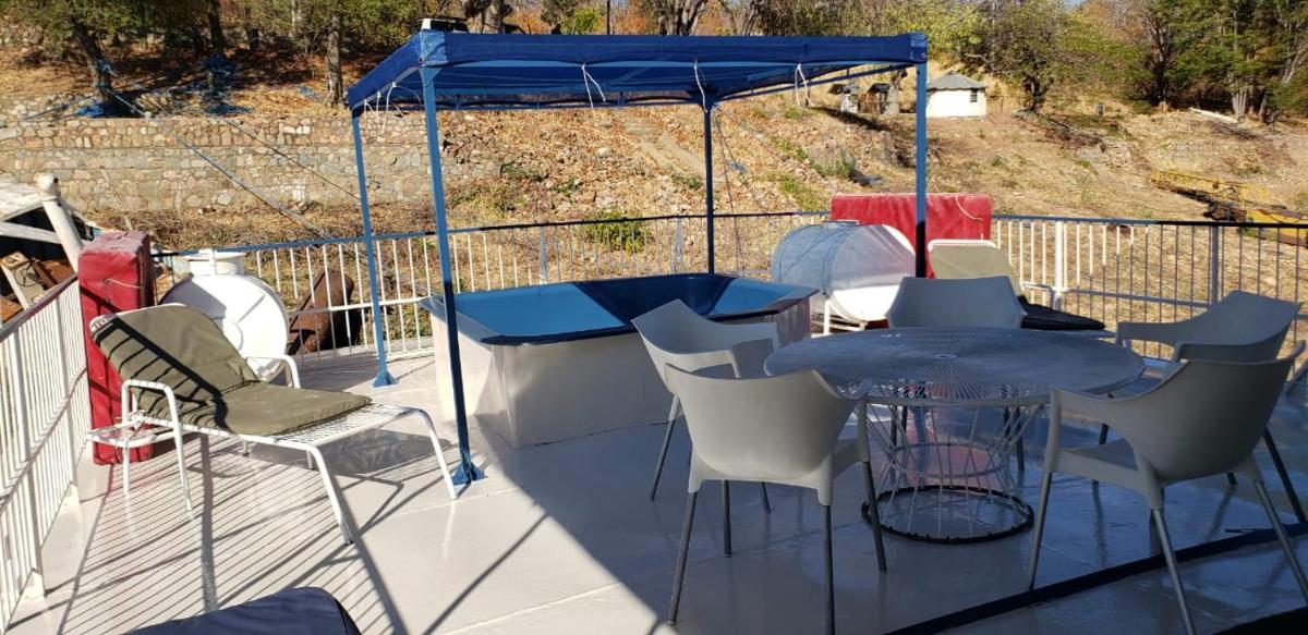 Houseboat with aircon and splash pool - 2128 - Housity