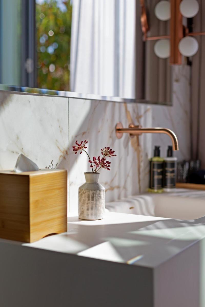 Una cocina o zona de cocina en UMusic Hotel Madrid