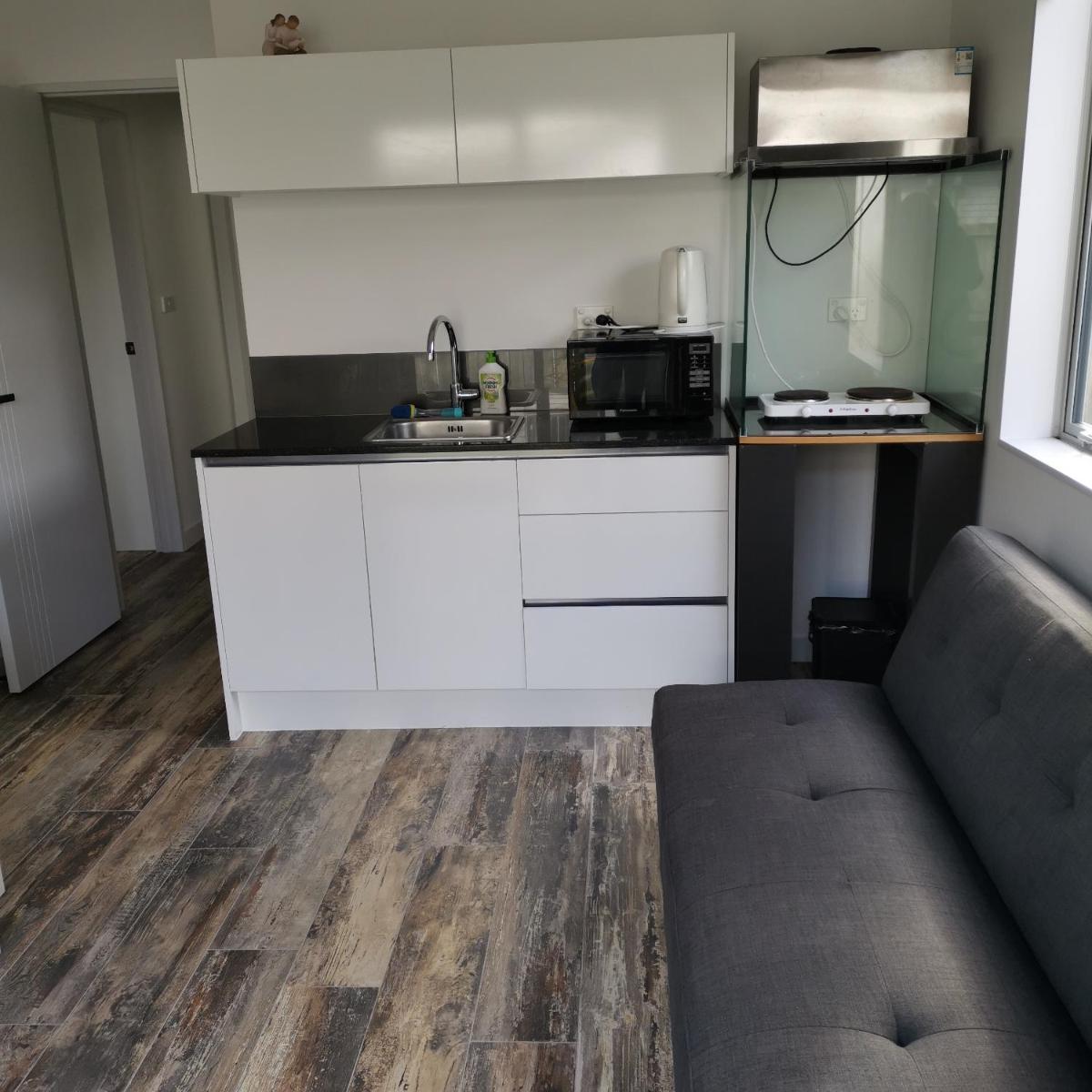 Cozy granny flat B&B - Hizvo