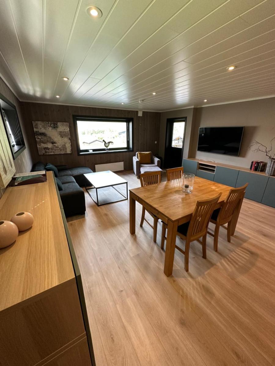 Lom Apartment - Housity
