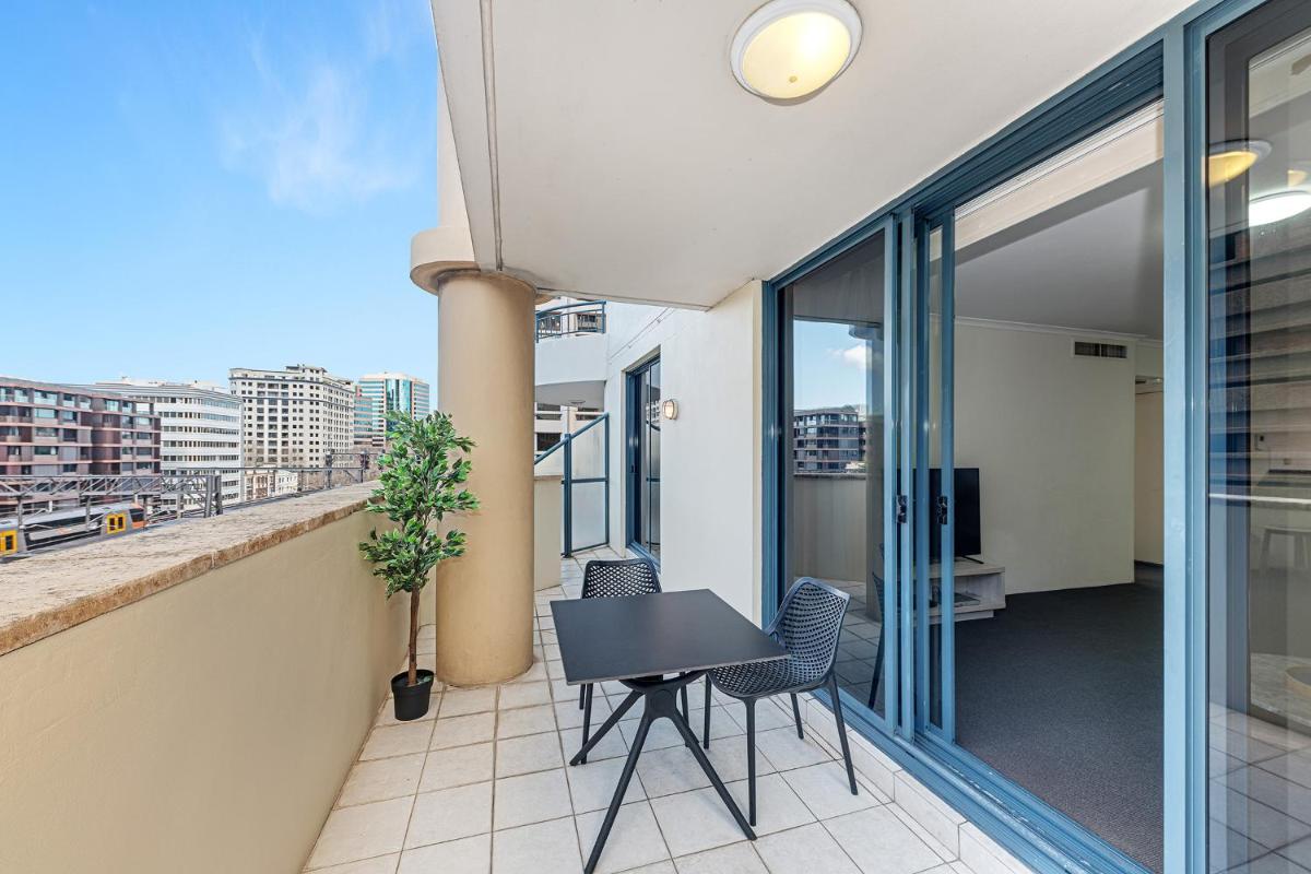 Comfy and Spacious 1B Sydney CBD Apartment in Central - Housity