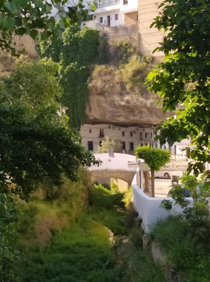 Casa Cueva Un Rincón en la Roca - Housity