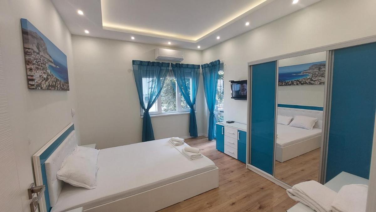 Апартамент Pink & Blue - 2BDR with Balcony - Wi-Fi - Housity