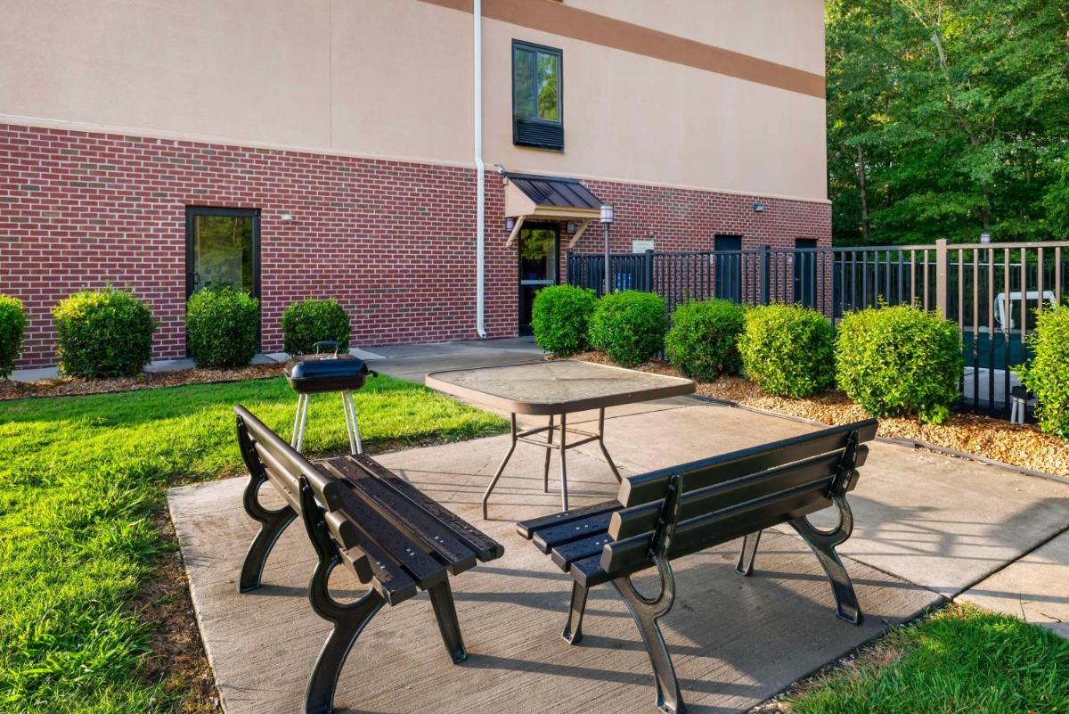 Best Western Plus Hopewell Inn - Housity