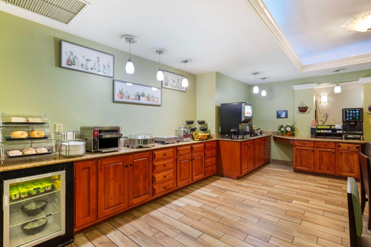 Best Western Plus Hopewell Inn - Housity