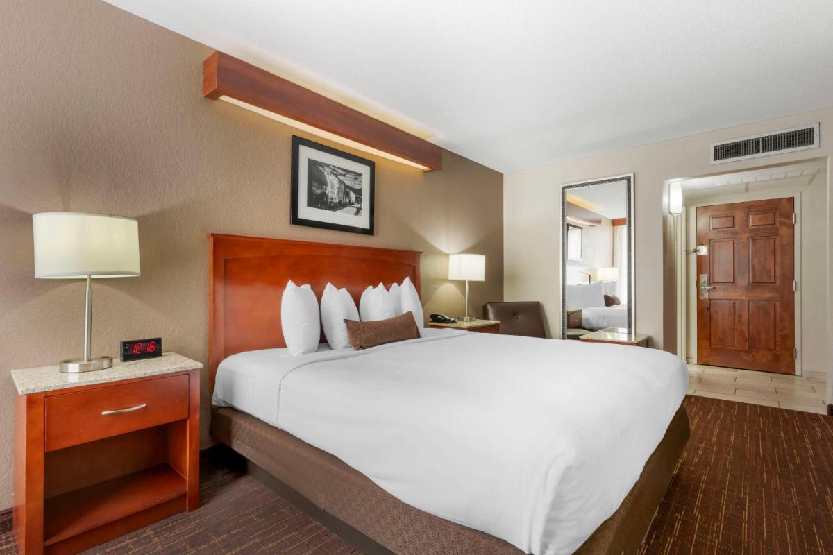 Best Western Plus Boomtown Casino Hotel - Housity