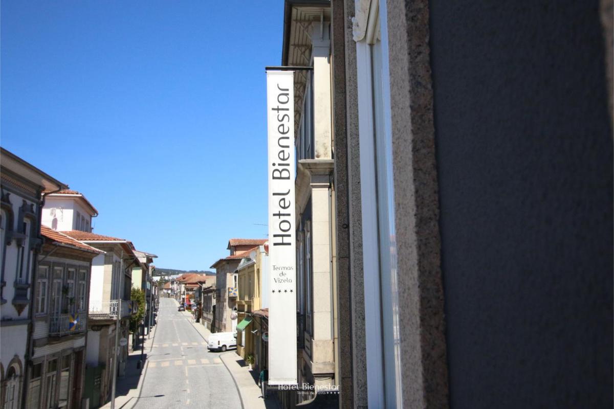 A vizinhança circundante ou próxima do hotel