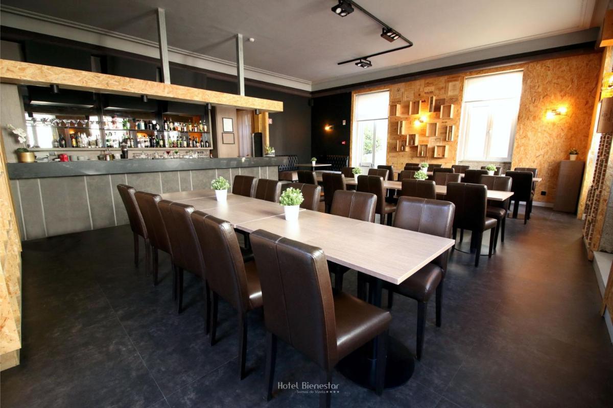 A área de bar ou lounge em Hotel Bienestar Termas De Vizela