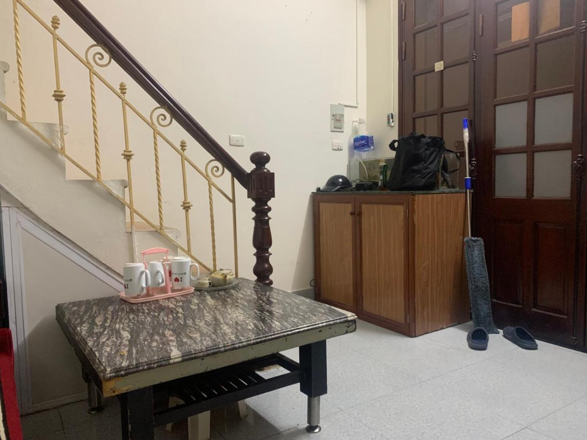 Bong House 5 - Housity