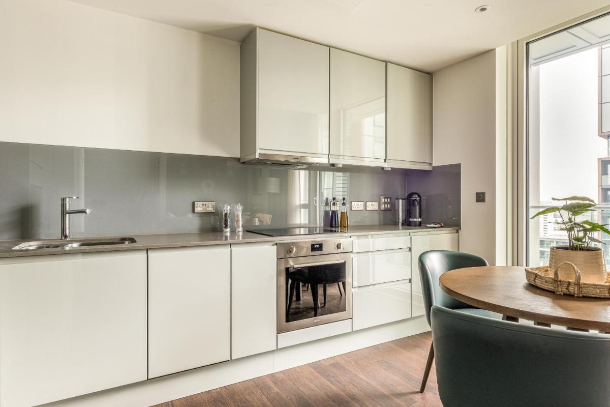 Urban Rest Canary Wharf Apartments - Housity