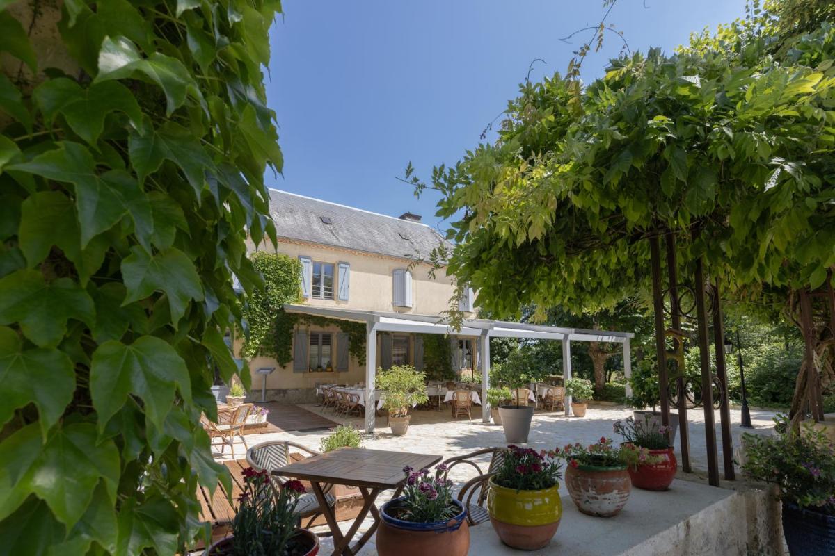 Jardin de l'établissement Le Moulin de Mitou