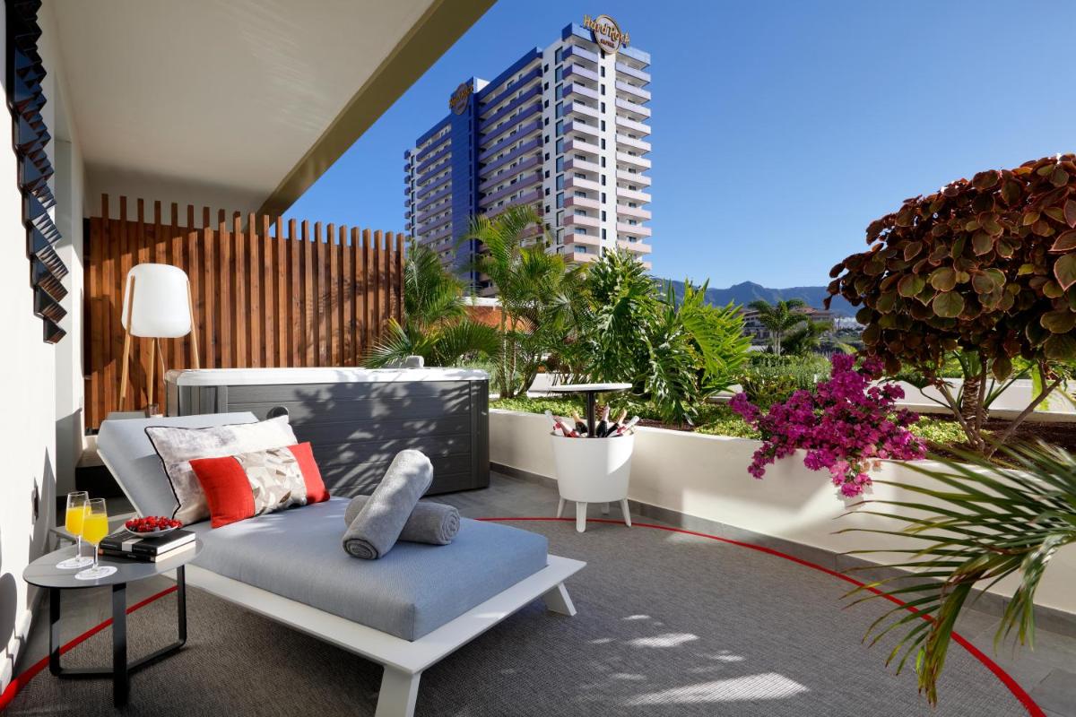 Un balcón o terraza de Hard Rock Hotel Tenerife