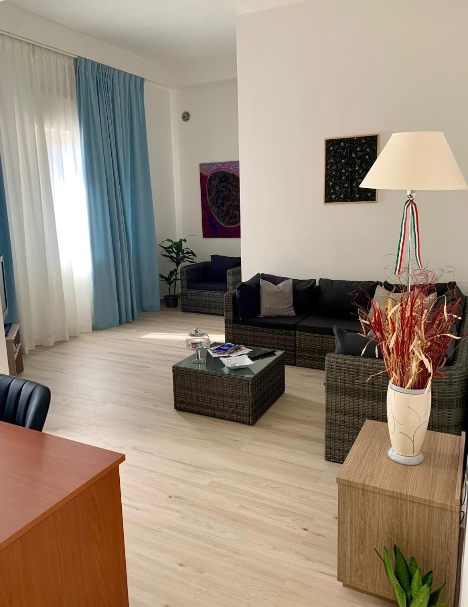 Pianisi Albergo - Housity