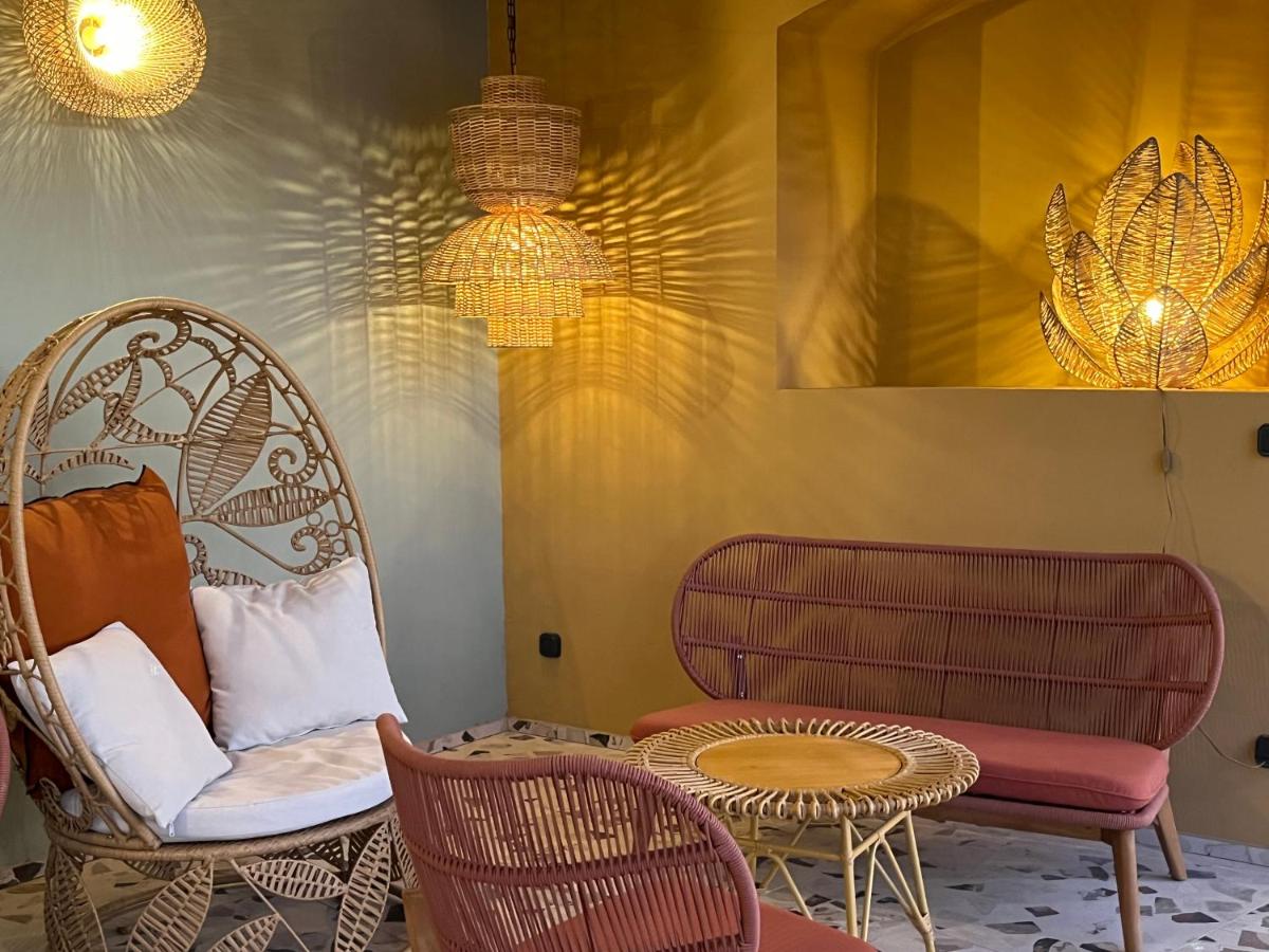 Coin salon dans l'établissement Hotel Riva Beach