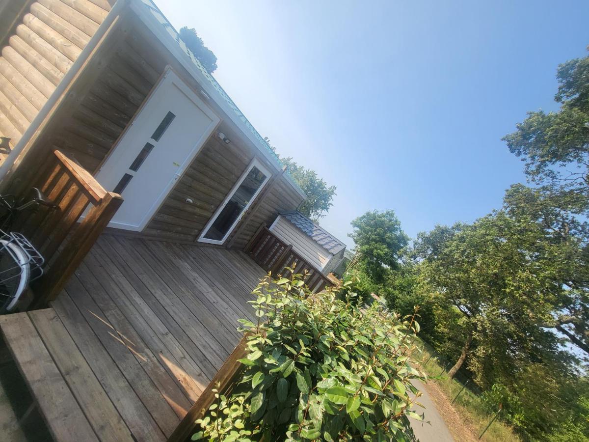 Chambre familiale 50-1 dans une partie du mobil-home au camping - Housity