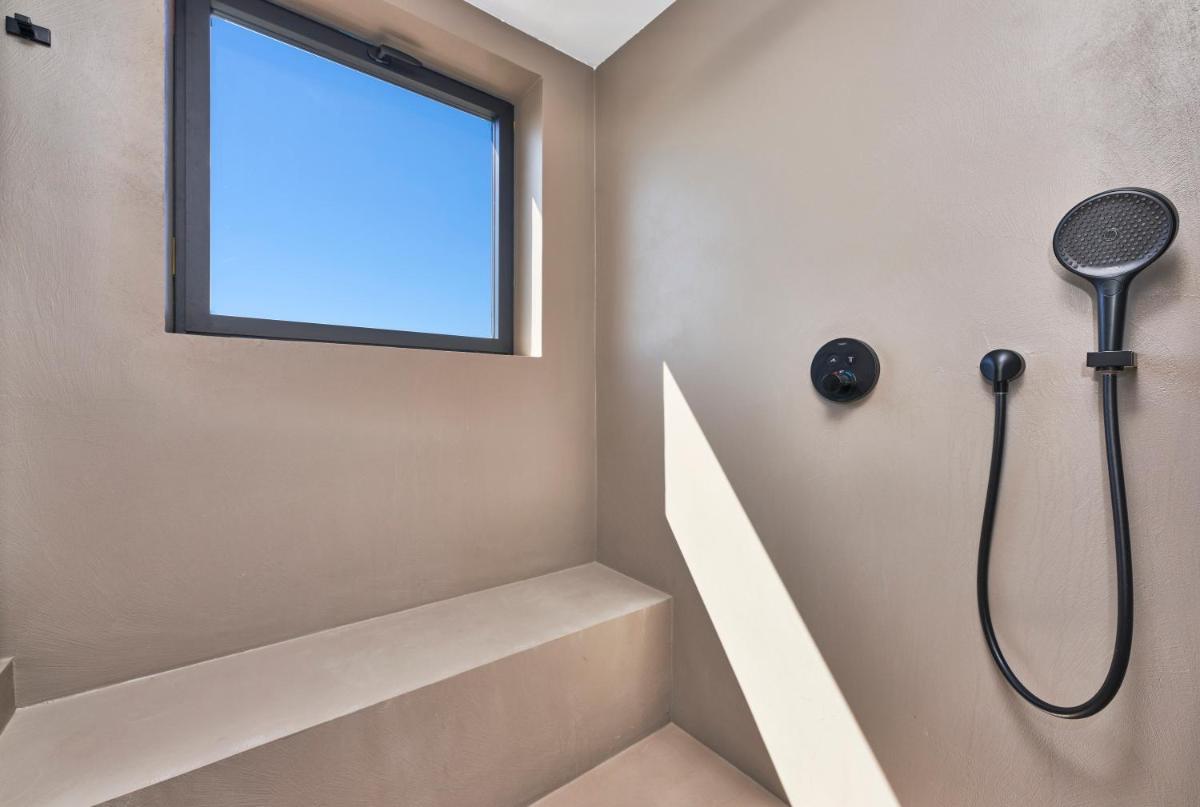 Un baño de Hotel & Spa S'Entrador Playa