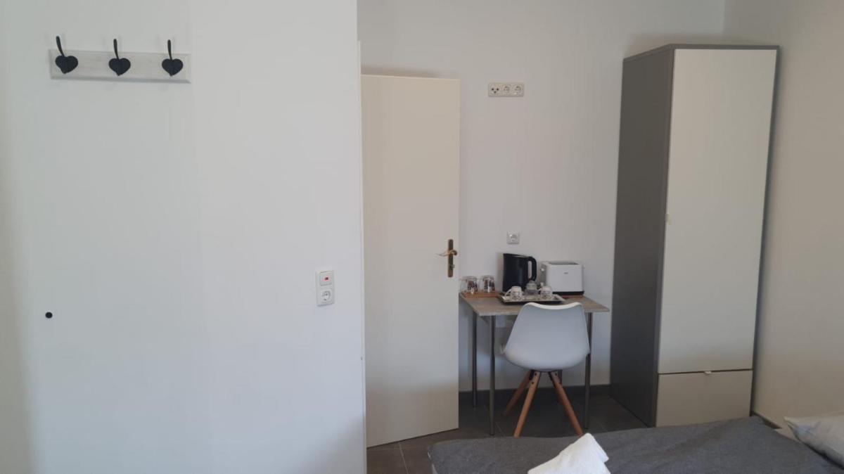 Pension Bad Soden / Apartment and Rooms - Housity