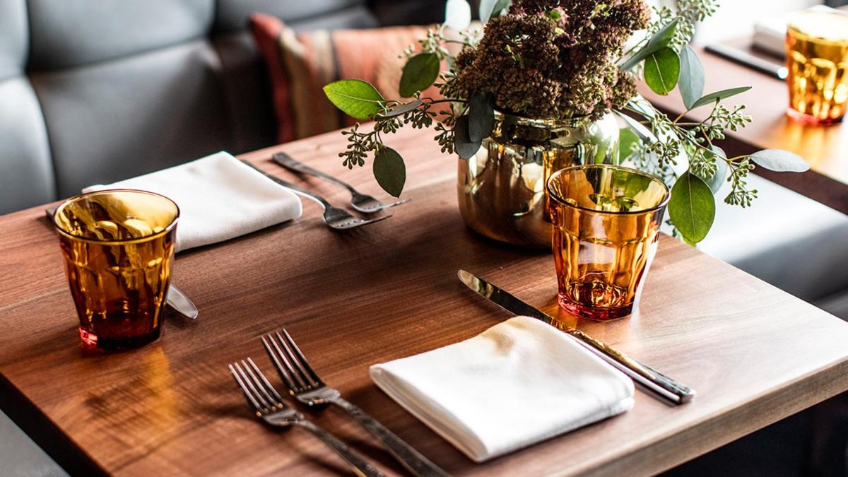 Hotel Zeppelin San Francisco - Housity